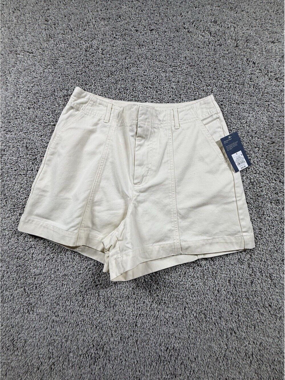 Universal Thread Womens Size 6 Cream High-Rise 3" Inseam Utility Shorts NWT